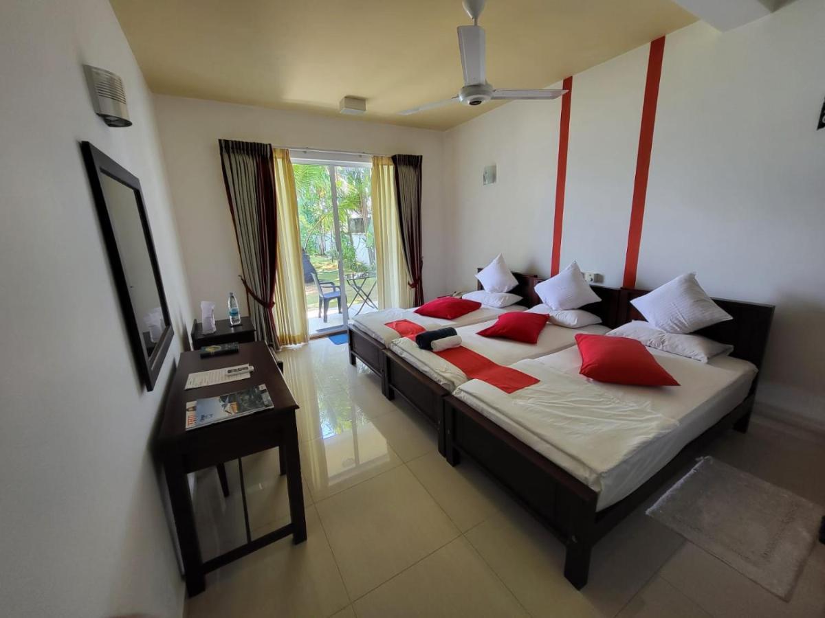 Rainbow Lagoon Resort Negombo Eksteriør bilde